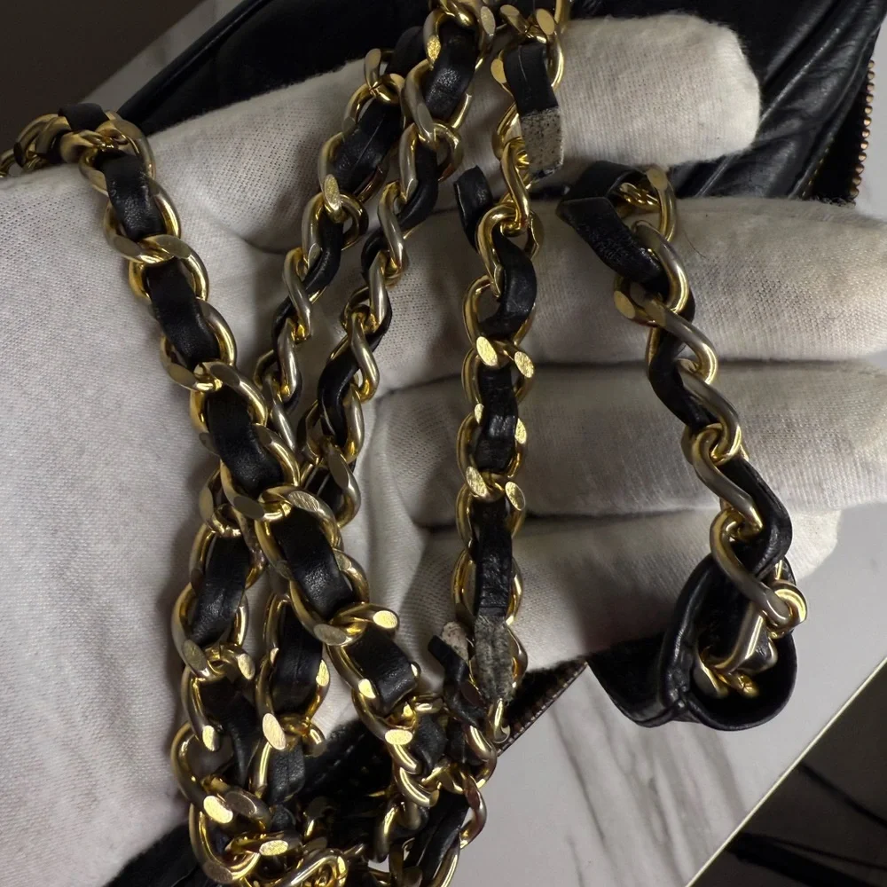 CHANEL Lambskin Quilted Vanity Train Case Shoulder Bag Black - Picture 11 of 14